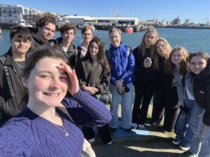 „wERDvoll / PréciEAU“ – Deutsch-französischer Schüleraustausch verbindet Meer, Erde und Kunst